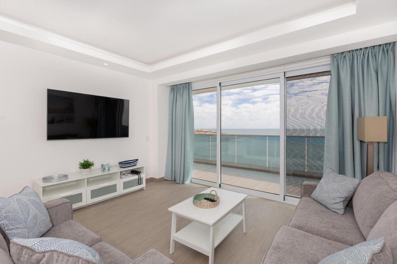 Brand New Contemporary 2 Bd Oceanfront Condo At Encantame Towers Verano E302 Playa Encanto Kültér fotó